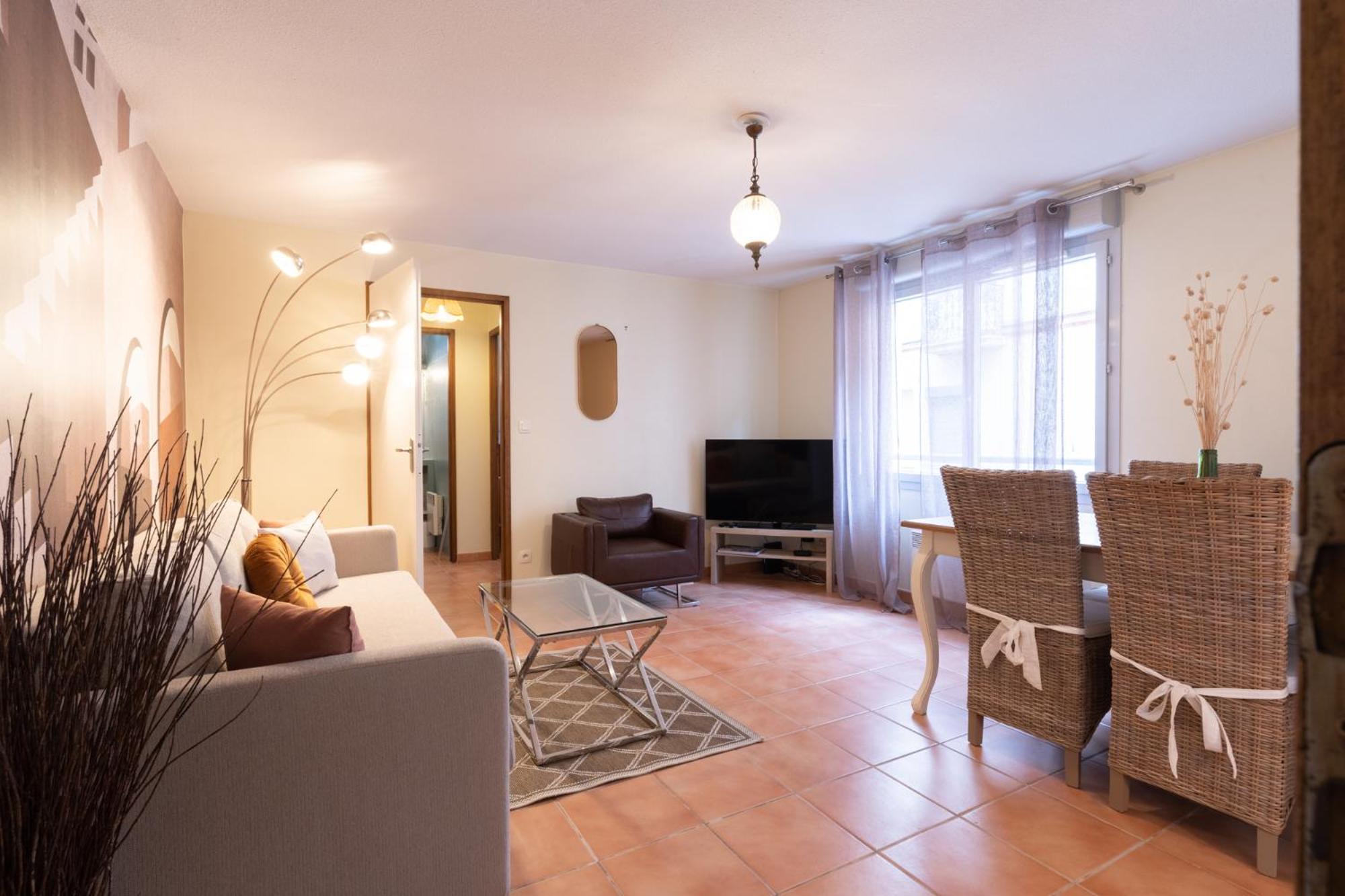 Apartment Le Halle Aux Grains - Parking - Emplacement Ideal *